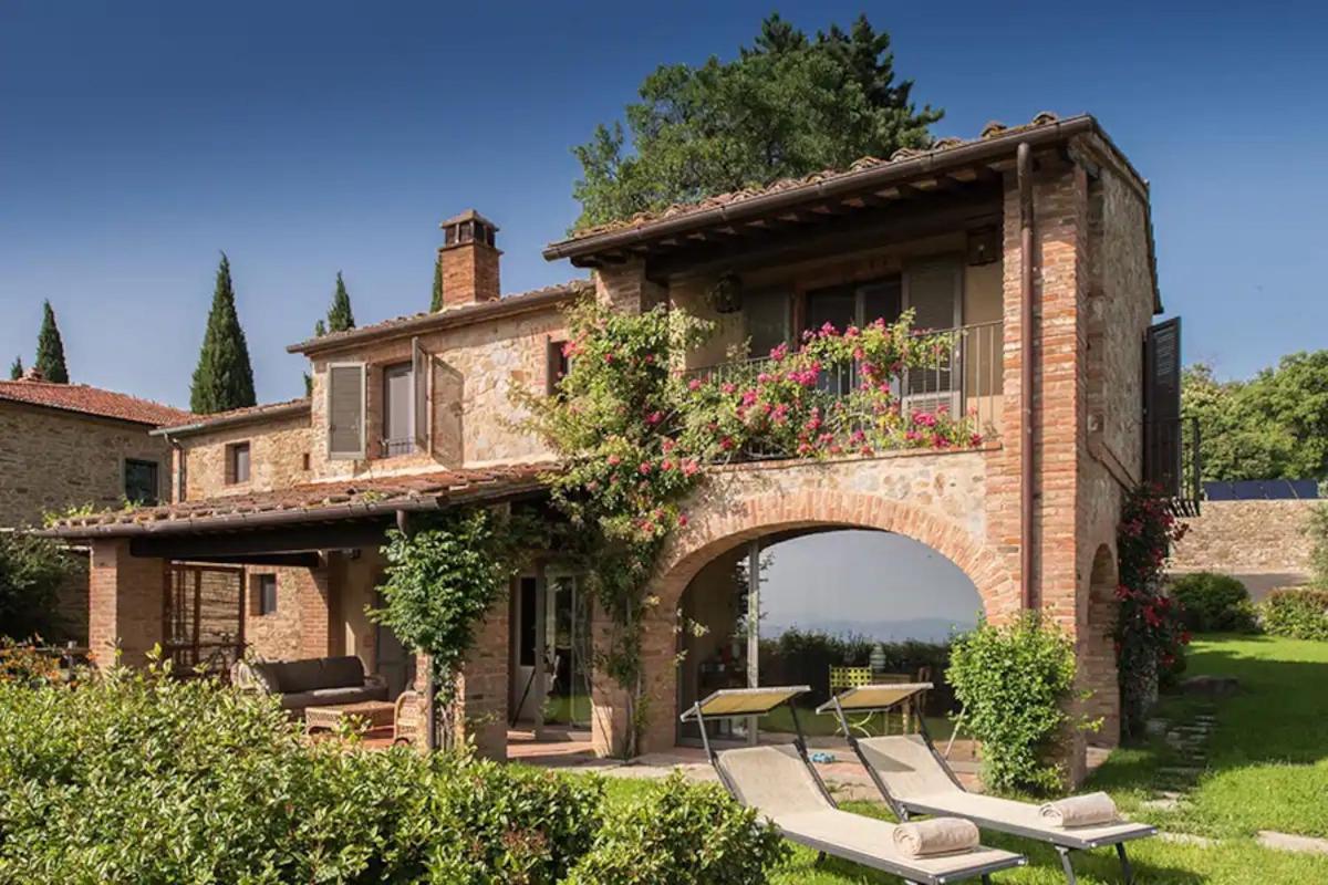 Villa Mandorlo - Pomaio Wines & Hospitality Arezzo Exterior photo